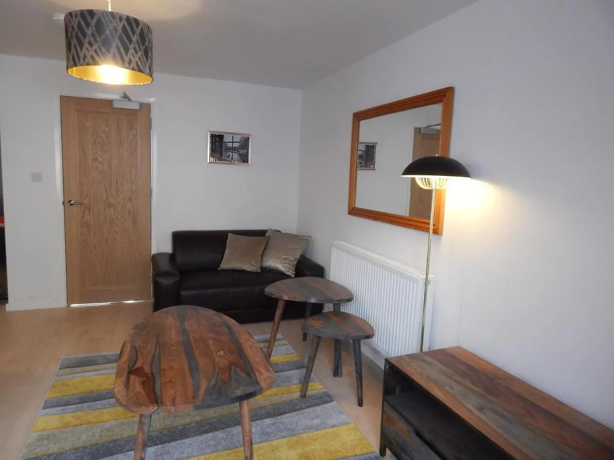 Modern, Well Located En-Suite Rooms With Parking - Orbitat Accommodations United Kingdom