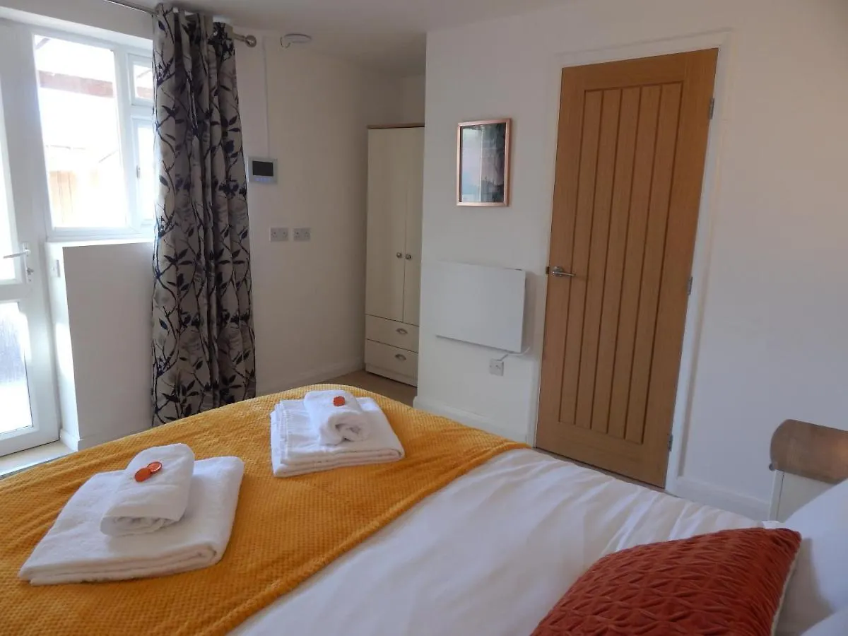 Modern, Well Located En-Suite Rooms With Parking - Orbitat Accommodations Cambridge Gasthuis