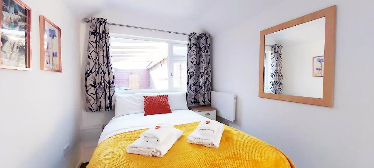 Gasthuis Modern, Well Located En-Suite Rooms With Parking - Orbitat Accommodations Cambridge