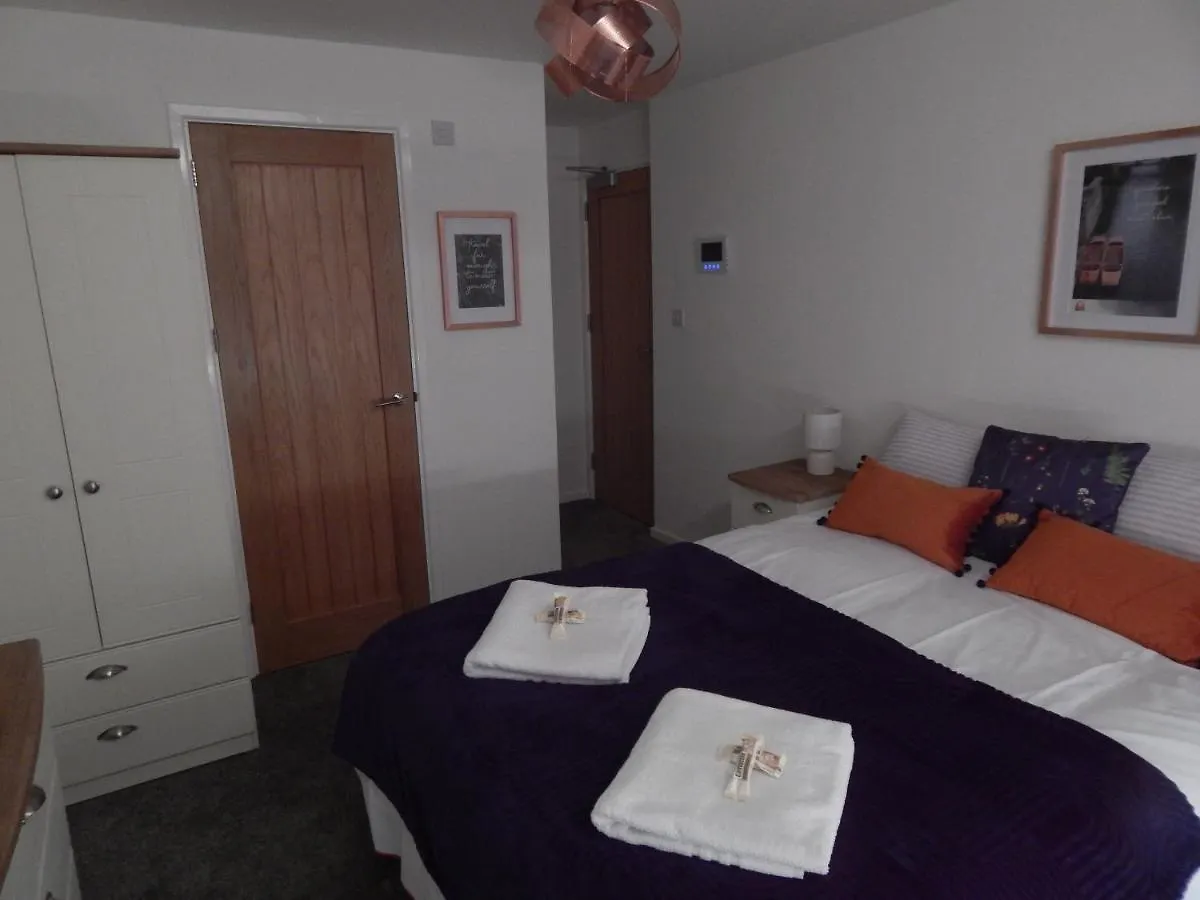 Gæstehus Modern, Well Located En-Suite Rooms With Parking - Orbitat Accommodations