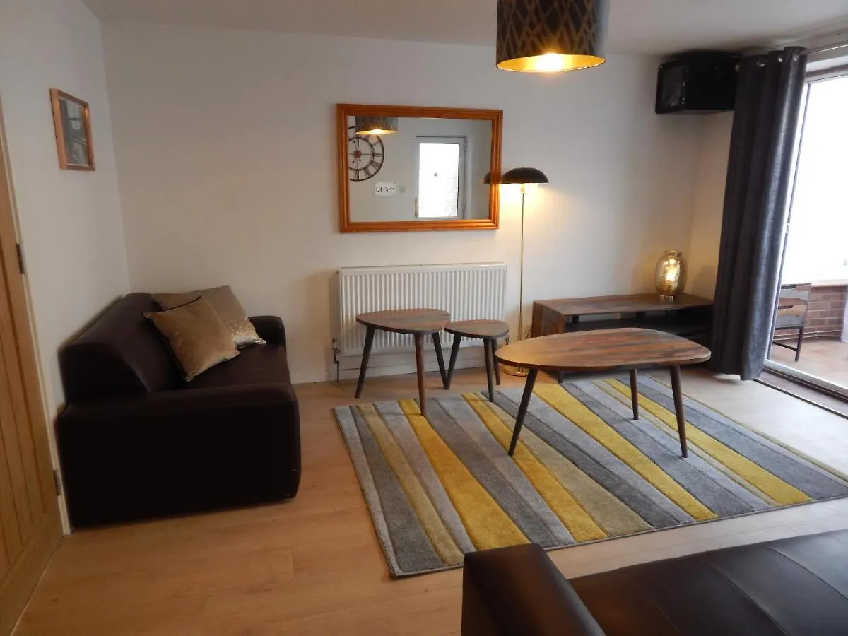 Modern, Well Located En-Suite Rooms With Parking - Orbitat Accommodations 0*, CBG